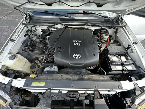 Used 2012 Toyota Tacoma 4x4 Double Cab image 18