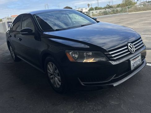 Used 2012 Volkswagen Passat 2.5 S FWD image 2