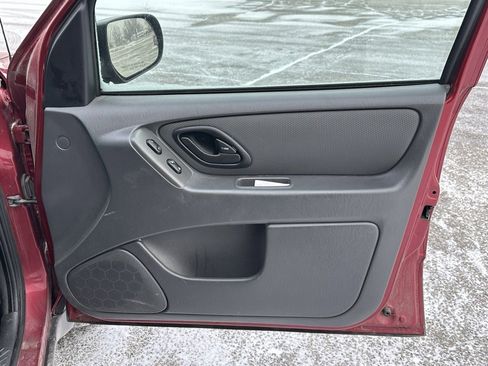 Used 2007 Ford Escape XLS image 20