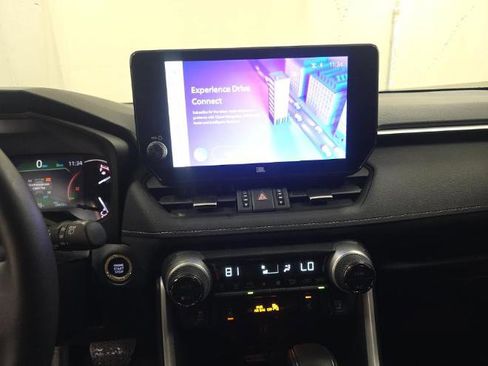 Used 2023 Toyota RAV4 XLE Premium image 8