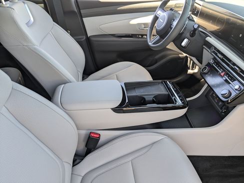 Certified 2025 Hyundai Tucson Limited image 11