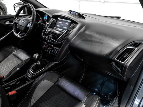 Used 2015 Ford Focus ST w/ Equipment Group 401A image 13