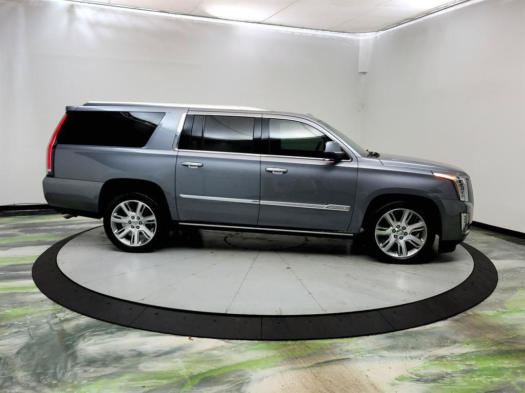 Used 2019 Cadillac Escalade ESV Premium Luxury AWD/4WD image 4