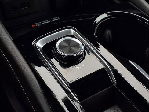Certified 2025 Buick Envision Preferred AWD/4WD image 11