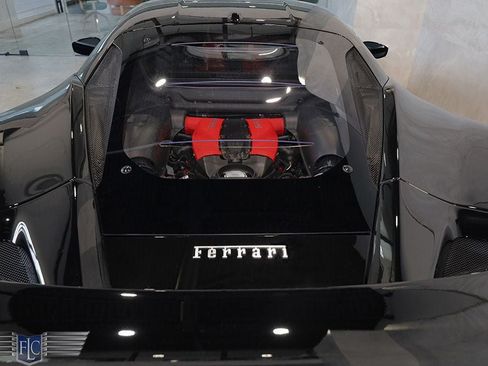 Used 2020 Ferrari F8 Tributo RWD image 14