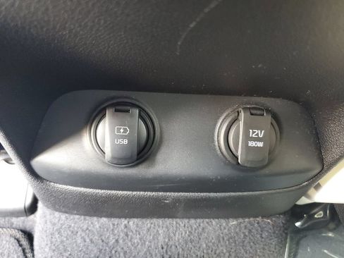 Used 2019 Kia Sorento AWD image 11