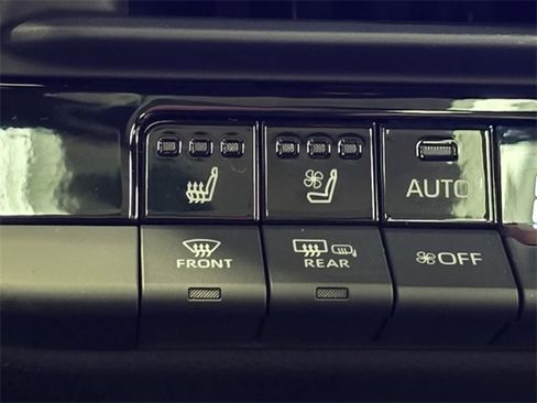 New 2025 Toyota Crown Signia image 5