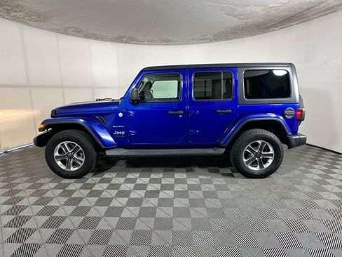 Used 2019 Jeep Wrangler Unlimited Sahara AWD/4WD image 6