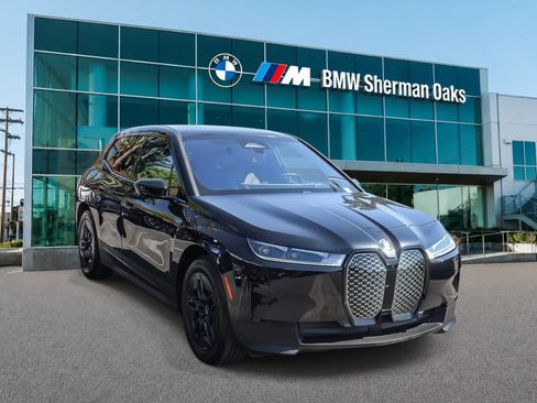 Used 2024 BMW iX xDrive50 w/ Convenience Package AWD/4WD image 6