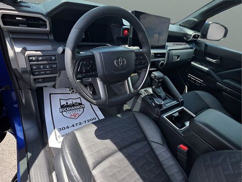 Used 2025 Toyota Tacoma TRD Sport w/ TRD Sport Premium Package AWD/4WD image 12