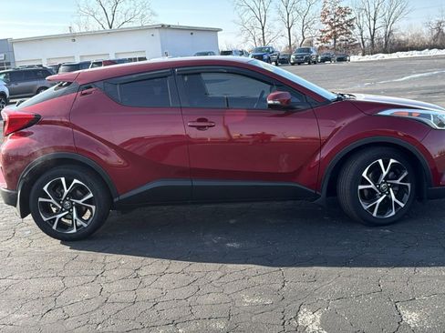 Used 2018 Toyota C-HR XLE image 9