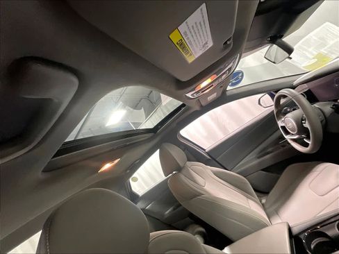 Used 2025 Hyundai Elantra SEL image 22