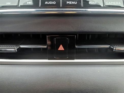 Used 2024 Mitsubishi Outlander SE image 24