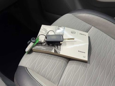 Used 2015 Buick Encore Convenience FWD image 21