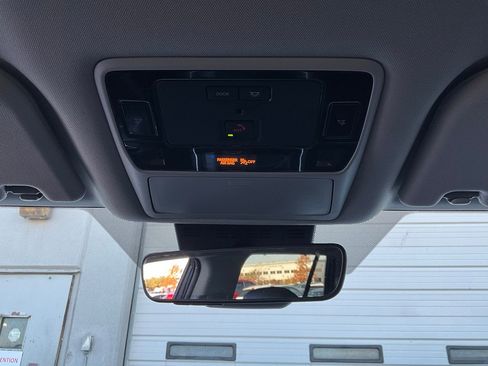 Used 2025 Toyota Grand Highlander FWD image 17