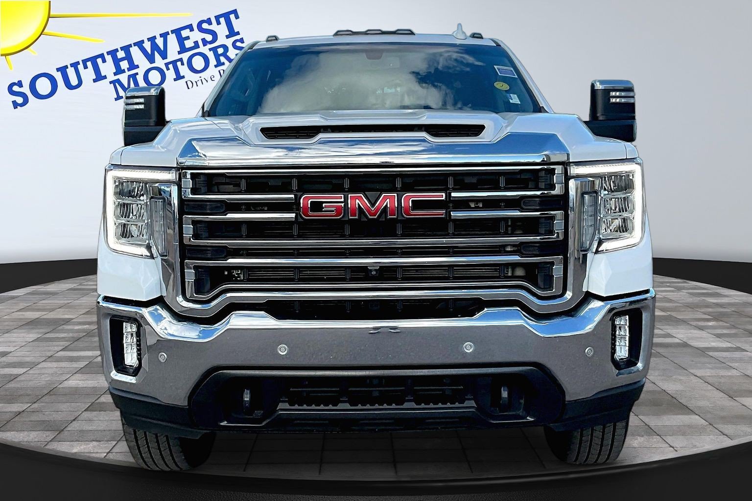 Used 2022 GMC Sierra 3500 SLT w/ SLT Premium Package AWD/4WD image 2