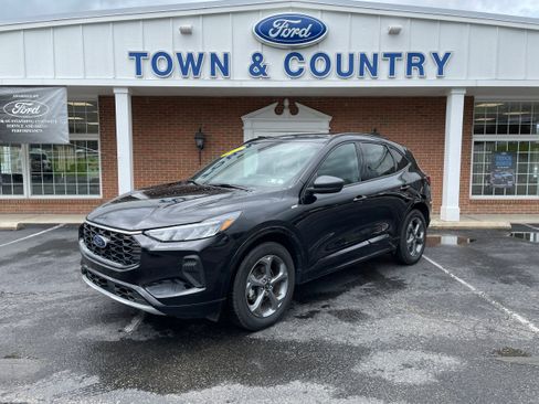 Used 2024 Ford Escape ST-Line w/ Tech Pack #1 AWD/4WD image 1