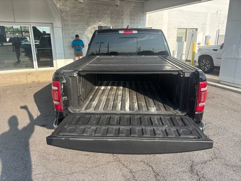 Used 2022 RAM 1500 Laramie AWD/4WD image 30
