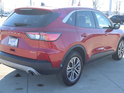 Used 2022 Ford Escape SEL image 6