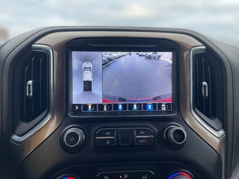 Used 2022 Chevrolet Silverado 2500 High Country image 18