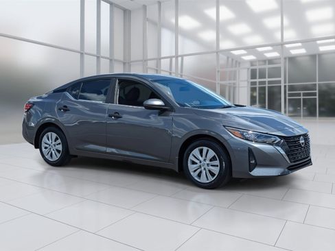 New 2025 Nissan Sentra S image 7