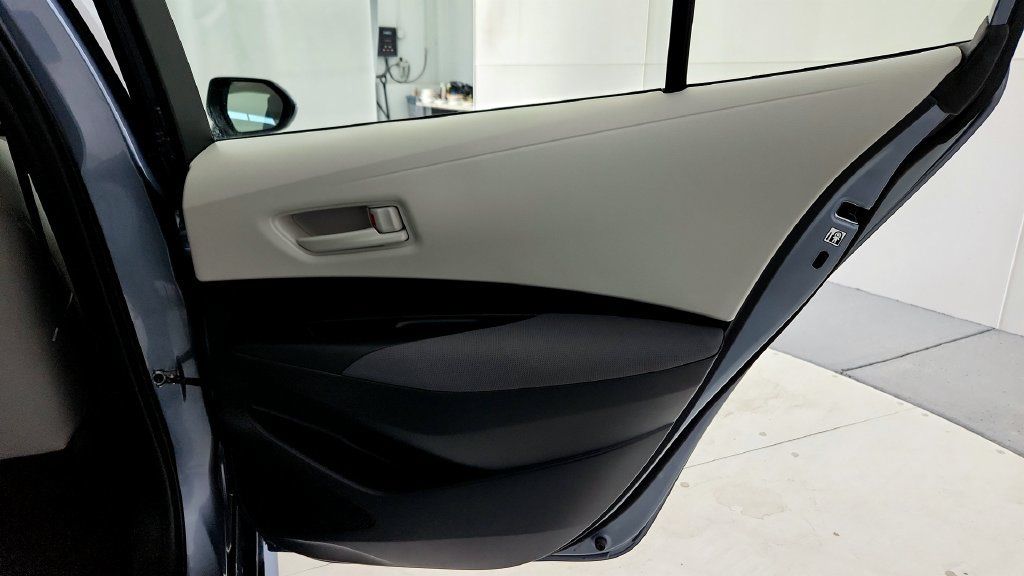 Used 2023 Toyota Corolla LE w/ Carpet Mat Package (TMS) FWD image 19