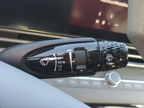 Used 2024 Hyundai Elantra SEL image 27