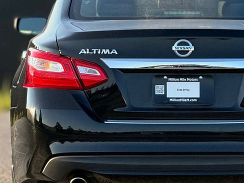 Used 2017 Nissan Altima 2.5 S w/ Power Driver Seat Package FWD image 13
