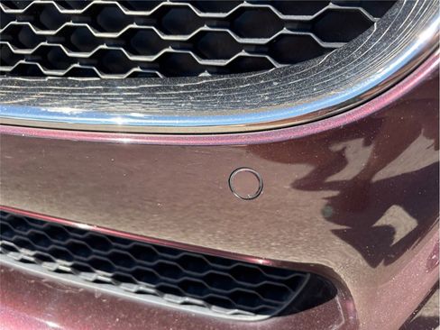 Used 2018 Jaguar XF Premium image 14