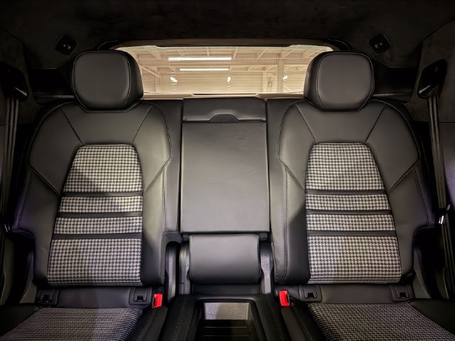 Certified 2023 Porsche Cayenne GTS AWD/4WD image 30