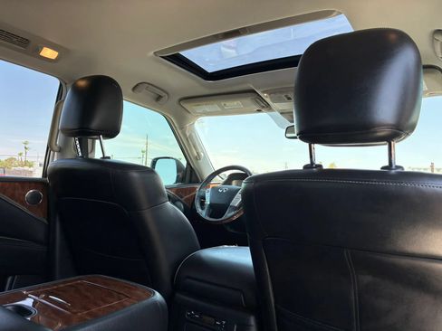 Used 2019 INFINITI QX80 Luxe w/ All-Season Package AWD/4WD image 26