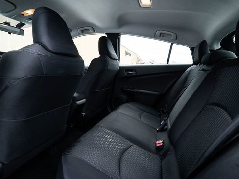 Used 2016 Toyota Prius Three image 32