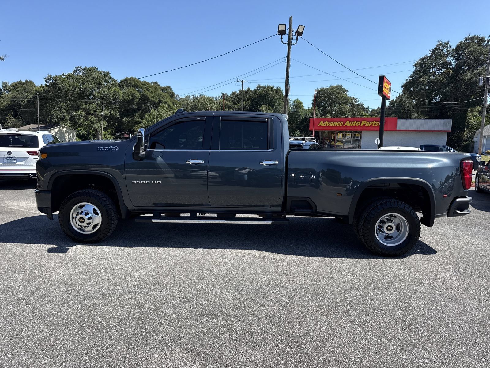 Used 2020 Chevrolet Silverado 3500 High Country w/ LPO, Hitch Package AWD/4WD image 2