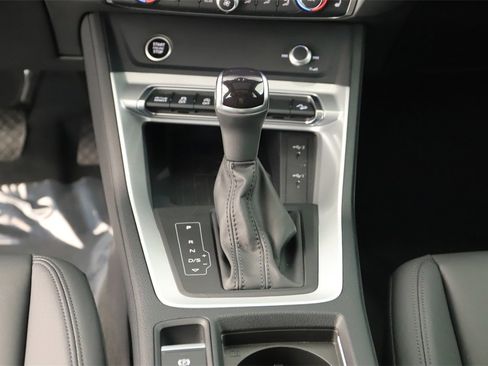 Certified 2025 Audi Q3 2.0T Premium w/ Convenience Package image 21