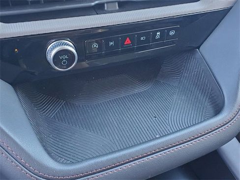 Used 2025 Ford Explorer Active w/ Active Comfort Package image 10