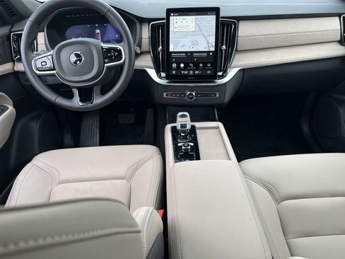 New 2026 Volvo XC90 B6 Plus w/ Protection Package Premier image 11