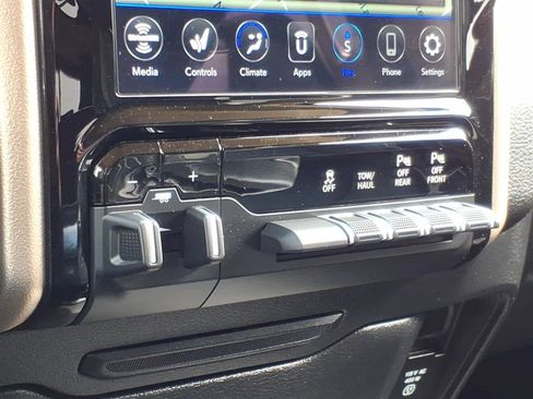 Used 2020 RAM 2500 Laramie AWD/4WD image 8
