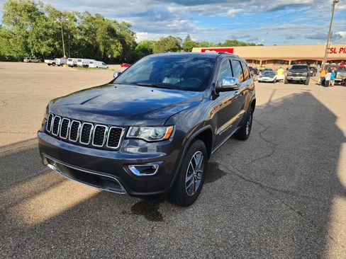 Used 2021 Jeep Grand Cherokee Limited image 7