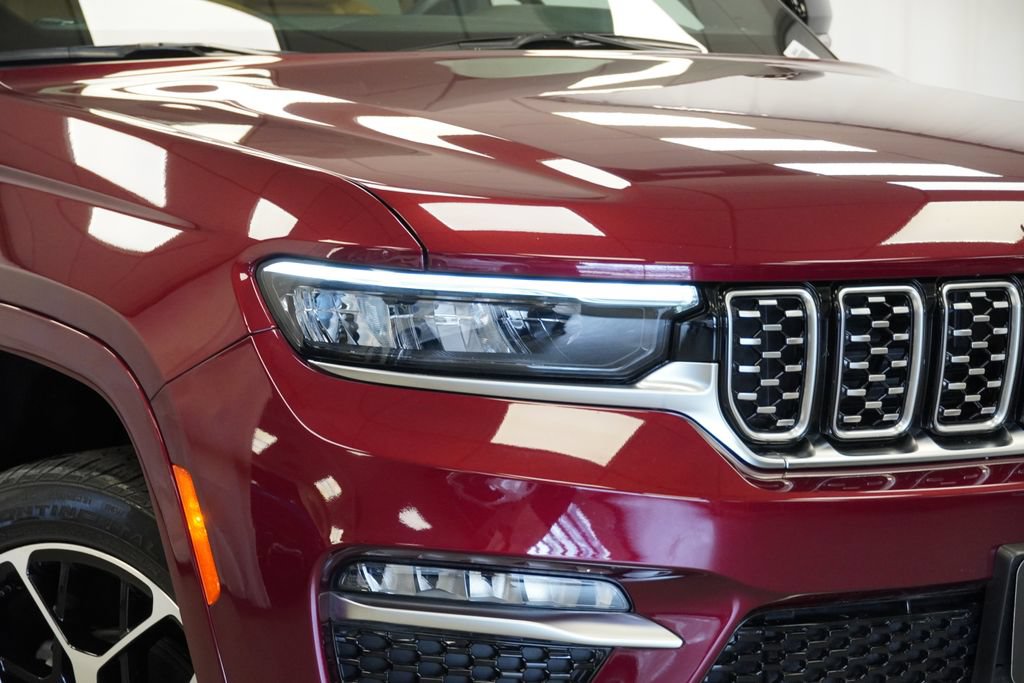 Certified 2025 Jeep Grand Cherokee Summit AWD/4WD image 9