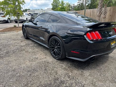 Used 2017 Ford Mustang GT Premium w/ GT Performance Package RWD image 15