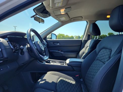 Certified 2022 Nissan Pathfinder SV image 15