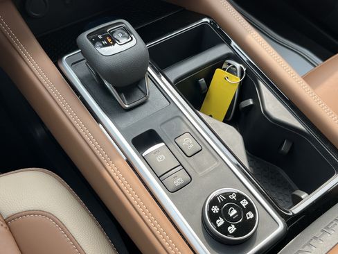 New 2026 Nissan Pathfinder Platinum AWD/4WD image 33