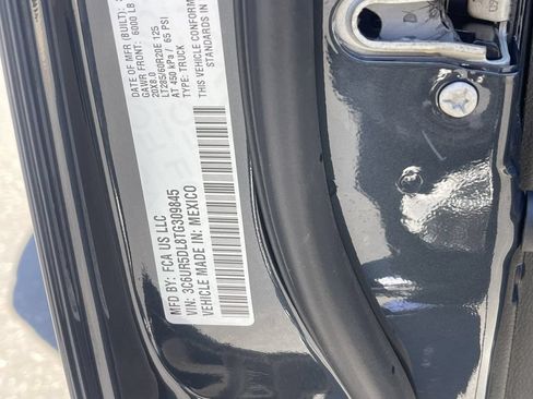 New 2026 RAM 2500 Big Horn AWD/4WD image 29