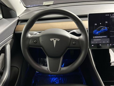 Used 2020 Tesla Model 3 Long Range image 16