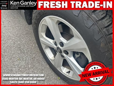Used 2017 Ford Edge SE AWD/4WD image 10