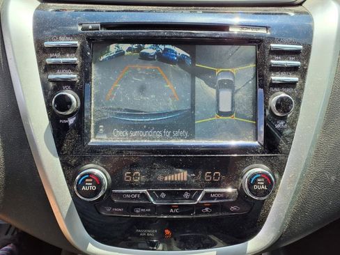 Used 2018 Nissan Murano SL w/ Moonroof Package image 12