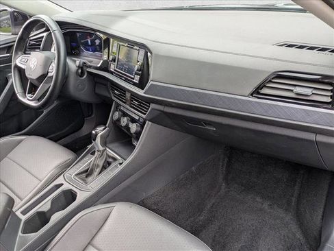 Used 2024 Volkswagen Jetta SE FWD image 20