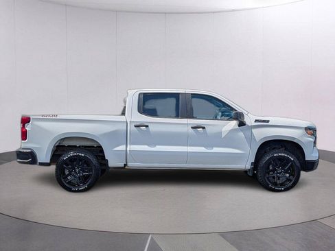 Used 2023 Chevrolet Silverado 1500 Custom Trail Boss w/ LPO, Dark Essentials Package AWD/4WD image 7