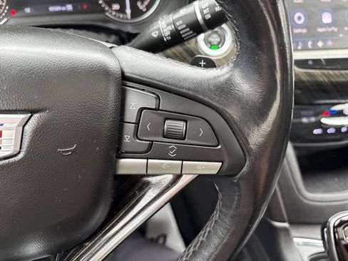 Used 2022 Cadillac XT6 Premium Luxury image 13