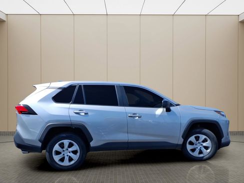 Used 2024 Toyota RAV4 LE AWD/4WD image 5